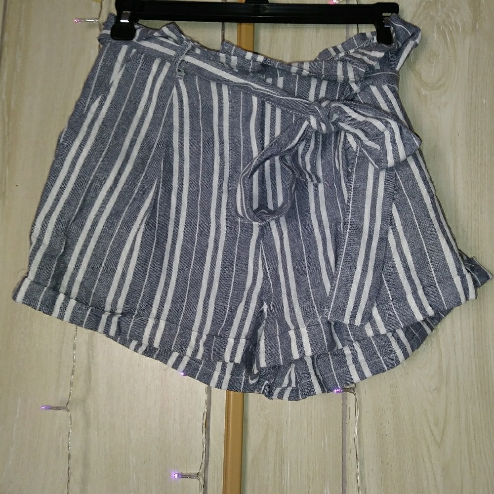Forever21 Striped Blue White Shorts w/ Belt | NWT